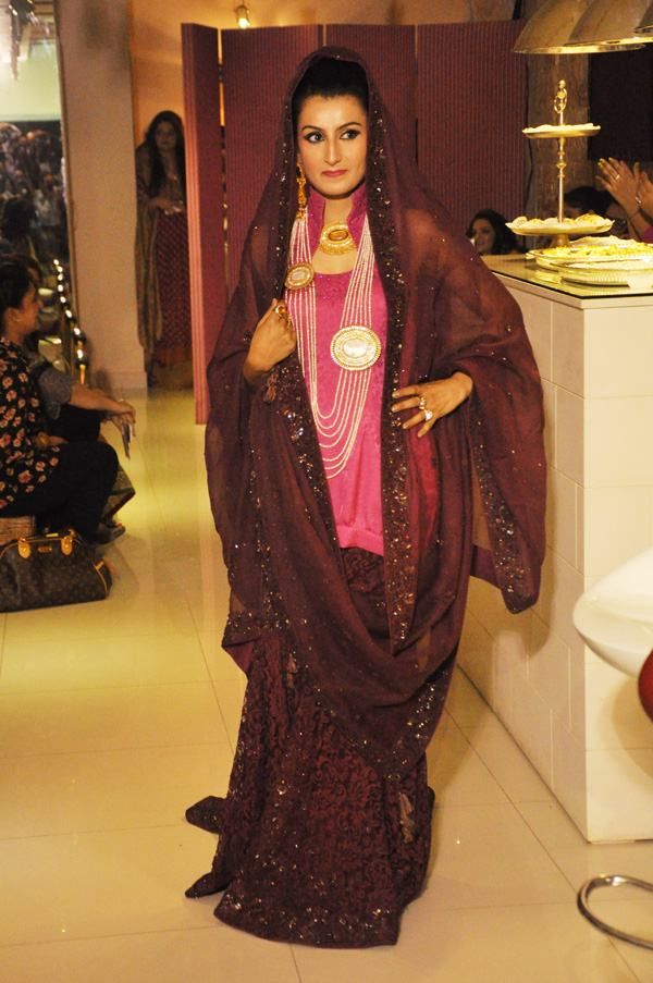 Color Me Fashion Walk By Nail Bar & Blush Studio
