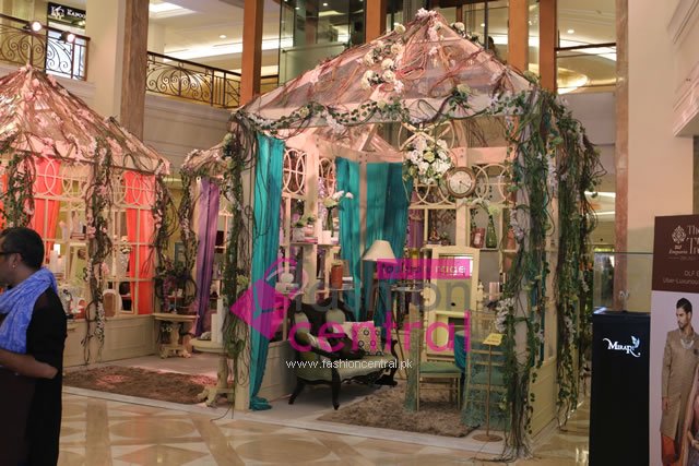 DLF Emporio Luxurious Wedding Extravaganza Decor