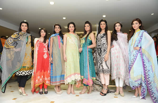Launch of Crescent Lawn Spring/Summer 2014 by Faraz Manan