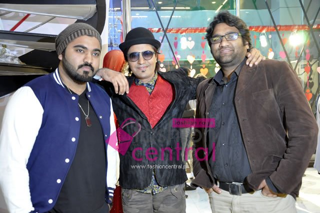 FC Multi Brand Outlet Valentines Trunk Show Lahore Pictures