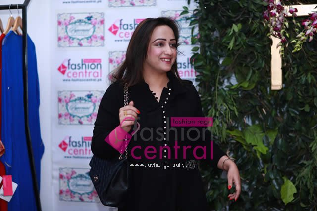 2015 Fashion Central Multi Designer Outlet Launch Lahore Pics