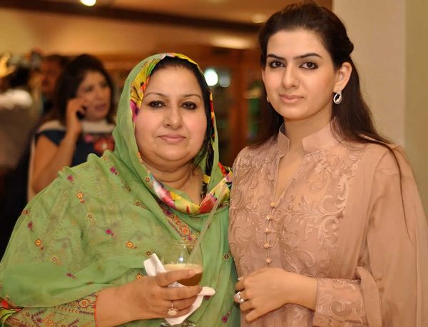 Celebrities at Fashion Central Multi Brand Store