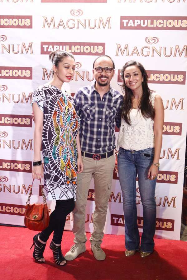 Launch of Tapulicious 2 Photographic Book by Tapu Javeri