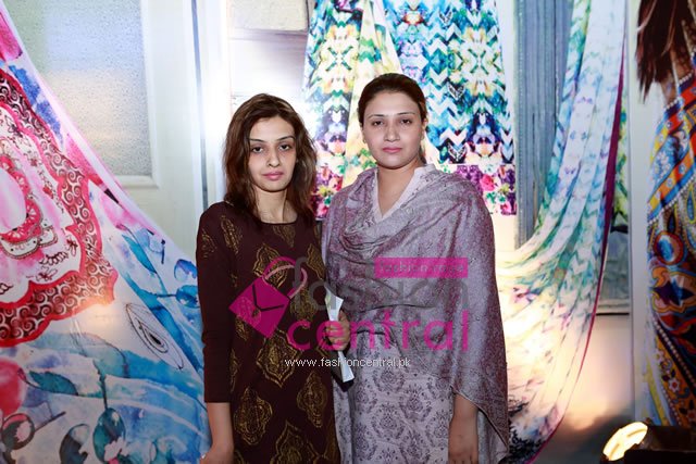 Mahnoor and Momina Khyal