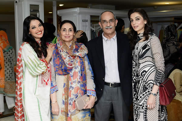 Faraz Manan Crescent Lawn Spring/Summer Launch