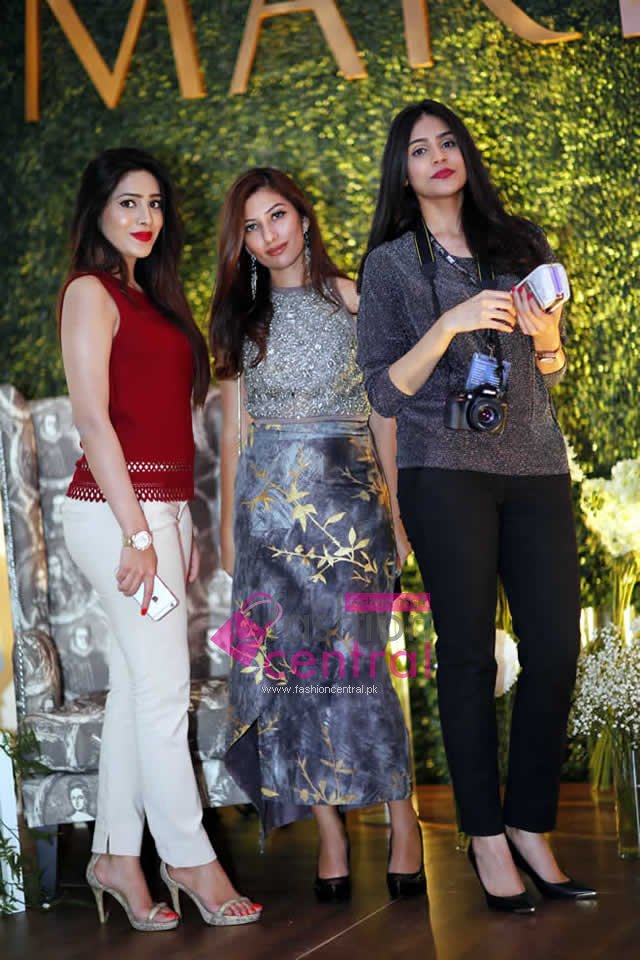 PFDC LOreal Paris Bridal Week 2015 Red Carpet Lahore Event Picture Gallery