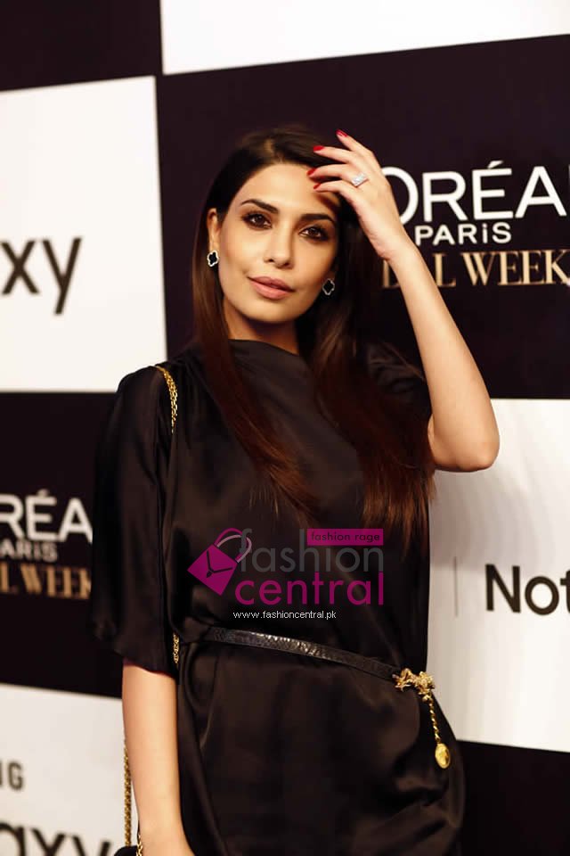 Red Carpet of PFDC LOreal Paris Bridal Week Lahore Pictures