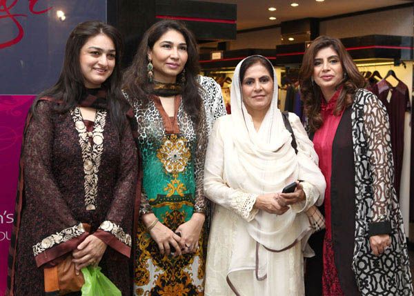 Launch of multi-brand outlet Designerâ€™s Lounge