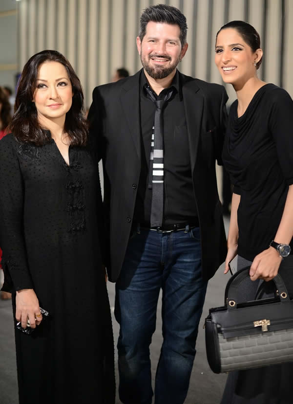 Backstage Images at VCB 2013