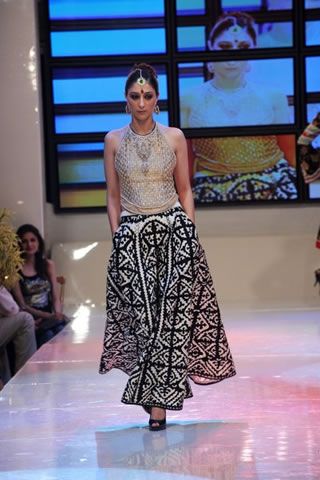 Pakistani Designer Kamiar Rokni Fashion Show at Ensemble in 2008