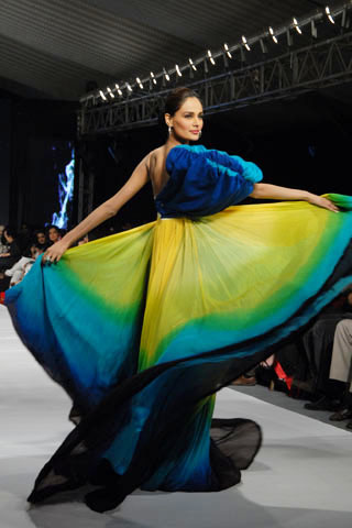Mehreen Syed showcased Asian Institute of Fashion Design