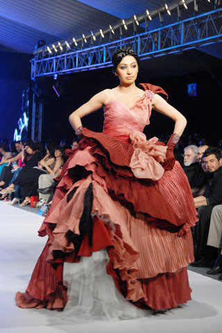Rubya Chaudhry showcased Asian Institute of Fashion Design