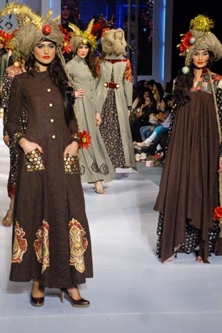 Akif Mahmoodâ€™s at PFDC Sunsilk Fashion Week 2011 Lahore