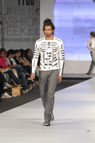 Ammar Belal at PFDC Sunsilk Fashion Week 2010 Karachi