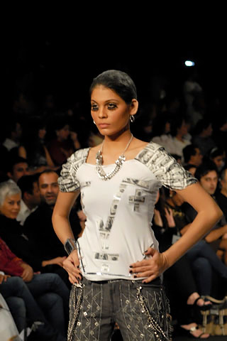 Ammar Belal at PFDC Sunsilk Fashion Week 2010 Karachi