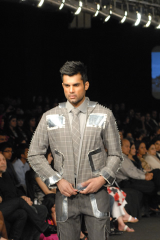 Ammar Belal at PFDC Sunsilk Fashion Week 2010 Karachi