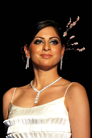 Bushra's Jewelry collection in Colors of Pakistan 2009