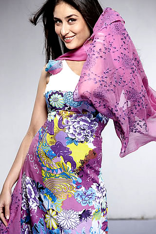 Kareena Kapoor showcased Firdous Summer Lawn Collection 2010