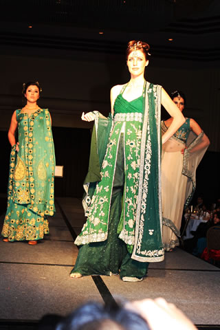 Hajra Hayat's collection in Colors of Pakistan 2009