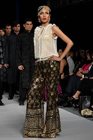 Mumtaz Jehan Collection by HSY at PFDC Sunsilk Fashion Week 2010