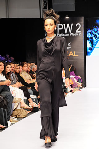 Maheen Khan at Fashion Pakistan Week 2010
