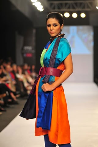 Mahin Hussain accessories 2009