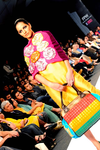 Mahin Hussain accessories 2009