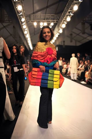 Mahin Hussain accessories 2009