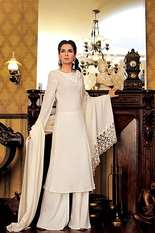 Mahnoor Baloch showcased Love Collection 2010 by Nishat