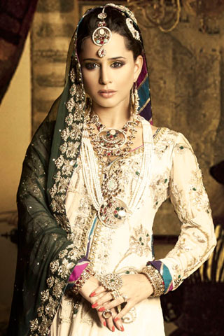 Mahrjan Bridal trousseau by Fahad Hussayn