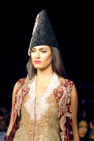 Nickie Ninaâ€™s Collection at PFDC Sunsilk Fashion Week Karachi 2010