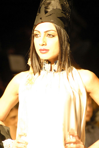 Nickie Ninaâ€™s Collection at PFDC Sunsilk Fashion Week Karachi 2010