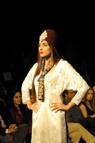Nickie Ninaâ€™s Collection at PFDC Sunsilk Fashion Week Karachi 2010