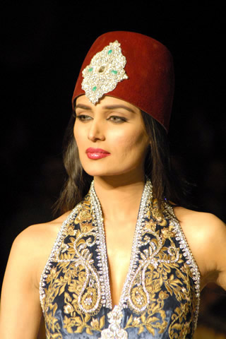 Nickie Ninaâ€™s Collection at PFDC Sunsilk Fashion Week Karachi 2010