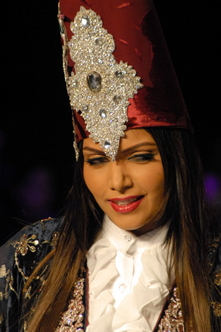 Nickie Ninaâ€™s Collection at PFDC Sunsilk Fashion Week Karachi 2010