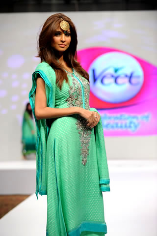 Nomi Ansari at Veet Show 2010