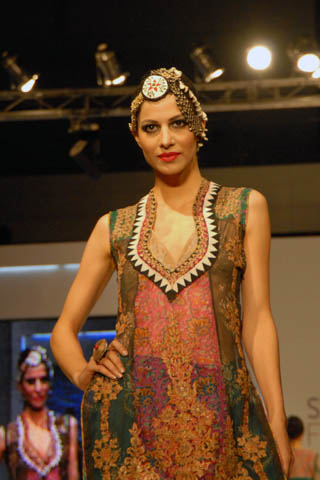 Pakistani Designer Nickie Nina Collection at PFDC Week 2011 Lahore