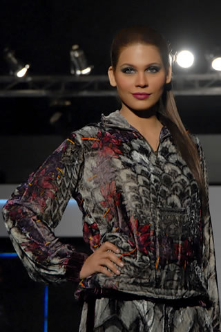 Yahsir Waheed Collection at PFDC Sunsilk Fashion Week 2011 Lahore
