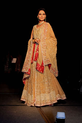 Rani Emaan's collection in Colors of Pakistan 2009