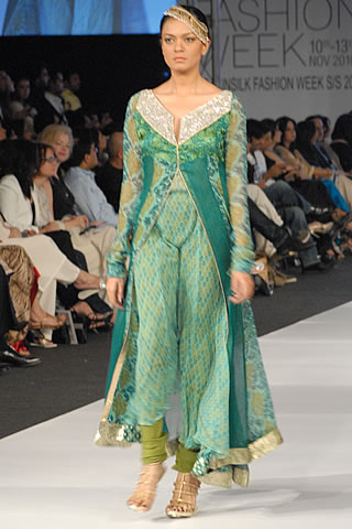 Sobia Nazir PFDC Sunsilk Fashion Week 2010 Karachi
