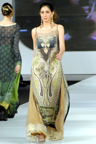 Sobia Nazir PFDC Sunsilk Fashion Week 2010 Karachi