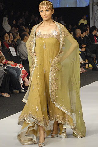 Sobia Nazir PFDC Sunsilk Fashion Week 2010 Karachi