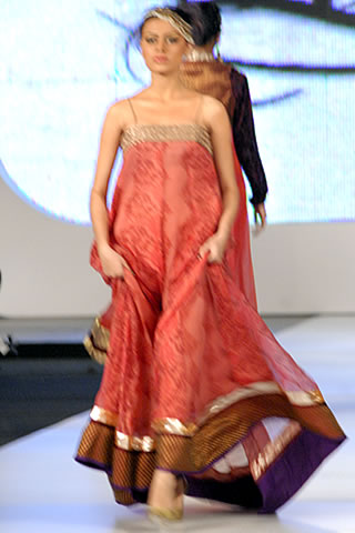 Sobia Nazir PFDC Sunsilk Fashion Week 2010 Karachi