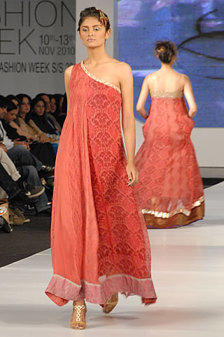 Sobia Nazir PFDC Sunsilk Fashion Week 2010 Karachi