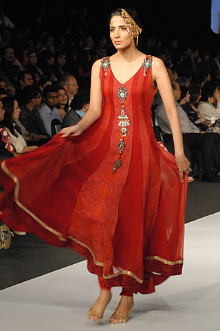 Sobia Nazir PFDC Sunsilk Fashion Week 2010 Karachi