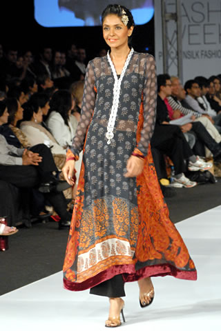 Sobia Nazir PFDC Sunsilk Fashion Week 2010 Karachi