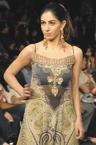 Sobia Nazir PFDC Sunsilk Fashion Week 2010 Karachi