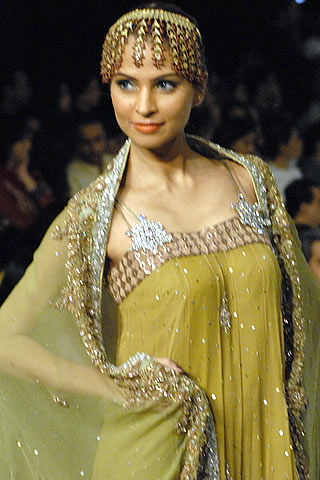 Sobia Nazir PFDC Sunsilk Fashion Week 2010 Karachi