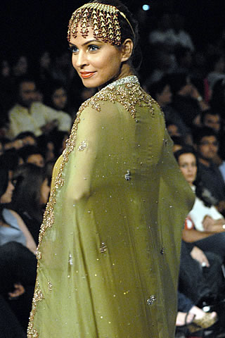 Sobia Nazir PFDC Sunsilk Fashion Week 2010 Karachi