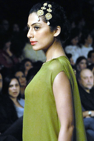 Sobia Nazir PFDC Sunsilk Fashion Week 2010 Karachi